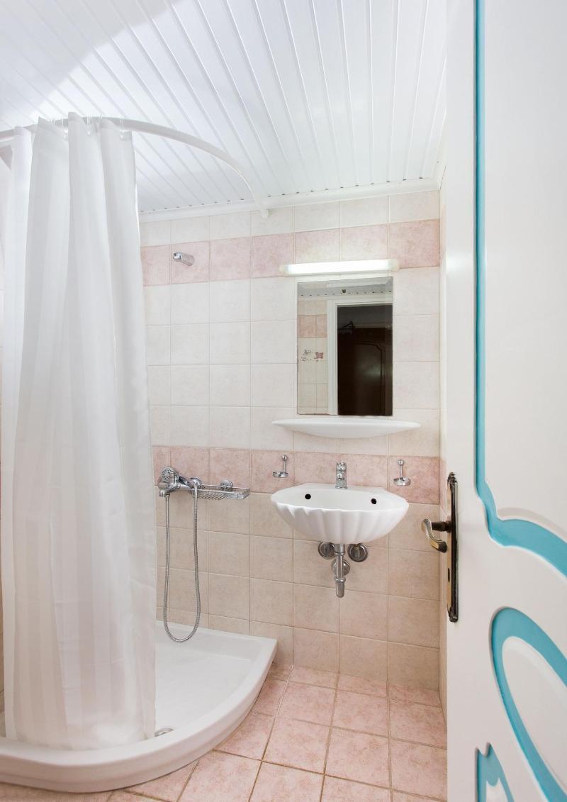 Iris Beach Hotel Monemvasia Extérieur photo