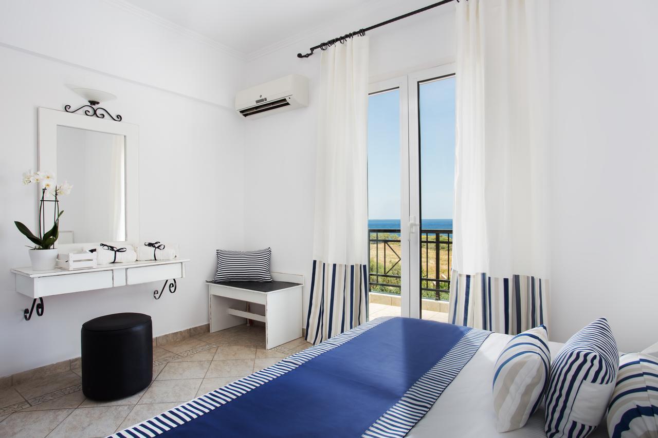 Iris Beach Hotel Monemvasia Extérieur photo