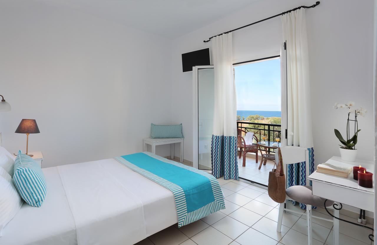 Iris Beach Hotel Monemvasia Extérieur photo
